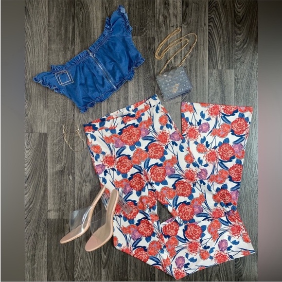 Ruffled and Ruching Denim Crop Top with Zipper - Picture 2 of 15